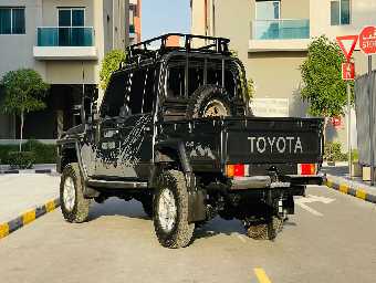 TOYOTA LAND CRUISER PICKUP 2016 Image 3