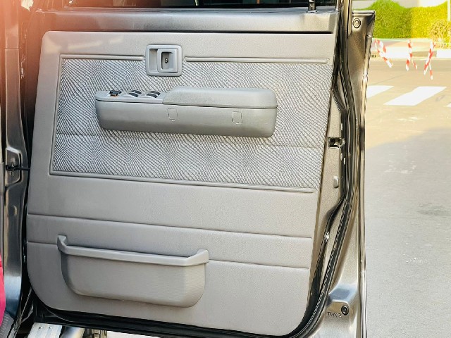 TOYOTA LAND CRUISER PICKUP 2016 Image 21