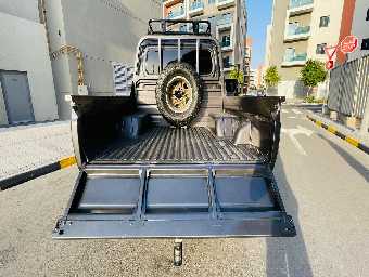 TOYOTA LAND CRUISER PICKUP 2016 Image 8