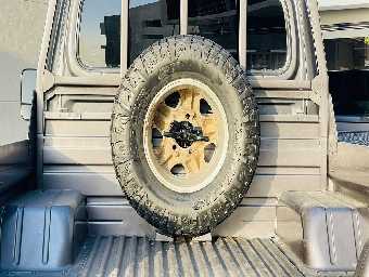 TOYOTA LAND CRUISER PICKUP 2016 Image 9