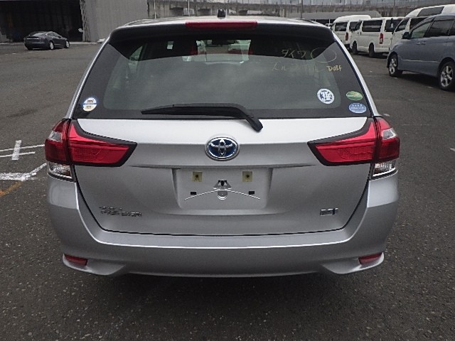 TOYOTA COROLLA FIELDER 2018 Image 21