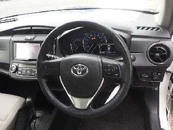 TOYOTA COROLLA AXIO 2016 Image 18