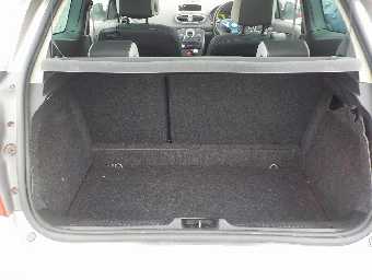 RENAULT LUTECIA 2011 Image 10