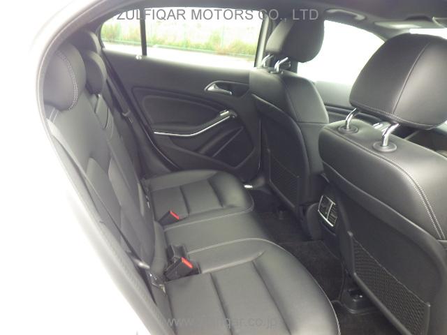 MERCEDES BENZ GLA CLASS 2020 Image 11