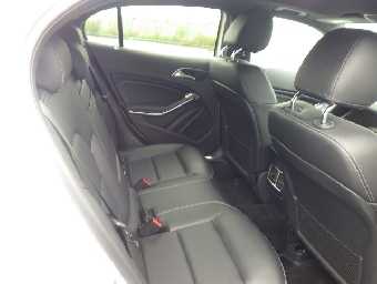 MERCEDES BENZ GLA CLASS 2020 Image 11