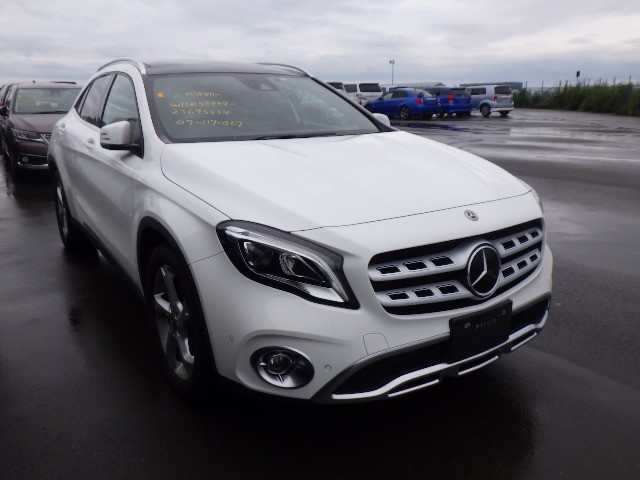 MERCEDES BENZ GLA CLASS 2020 Image 19
