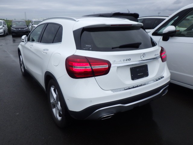 MERCEDES BENZ GLA CLASS 2020 Image 21