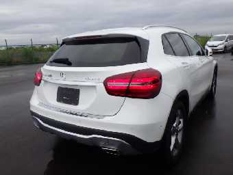 MERCEDES BENZ GLA CLASS 2020 Image 16