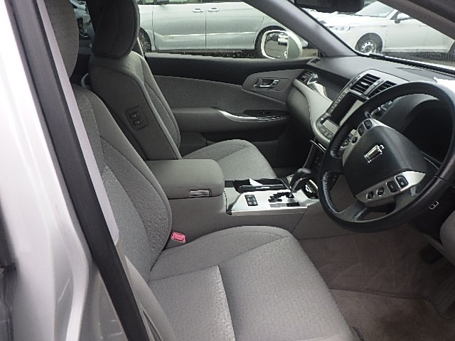 TOYOTA CROWN HYBRID 2012 Image 22