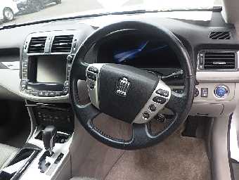 TOYOTA CROWN HYBRID 2012 Image 16