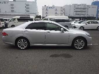 TOYOTA CROWN HYBRID 2012 Image 28