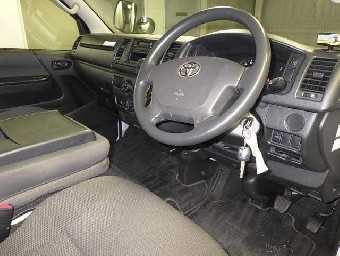 TOYOTA HIACE 2015 Image 3