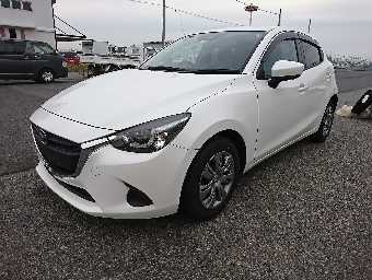MAZDA DEMIO 2018 Image 15