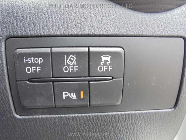 MAZDA DEMIO 2018 Image 10