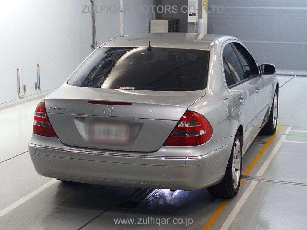 MERCEDES BENZ E CLASS 2002 Image 2
