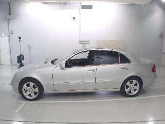 MERCEDES BENZ E CLASS 2002 Image 4