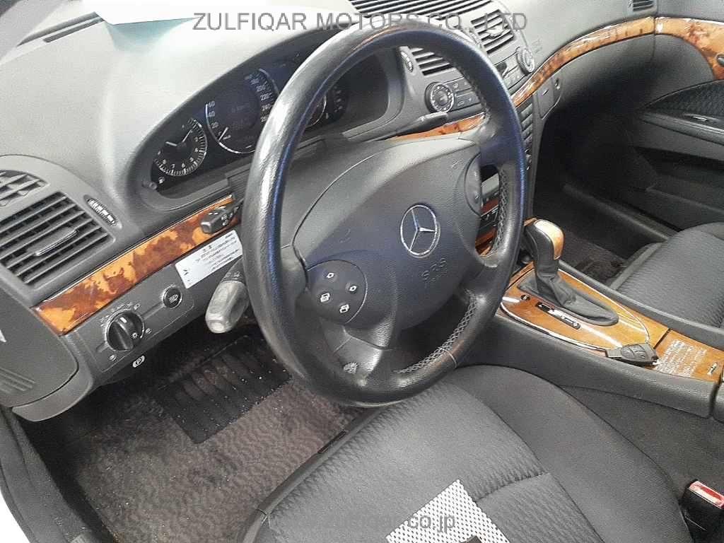 MERCEDES BENZ E CLASS 2002 Image 7