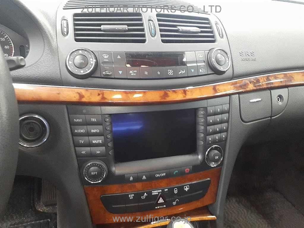 MERCEDES BENZ E CLASS 2002 Image 10