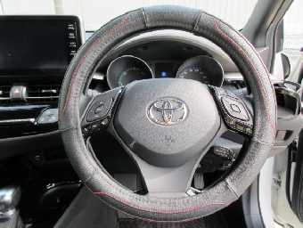 TOYOTA C-HR 2020 Image 13