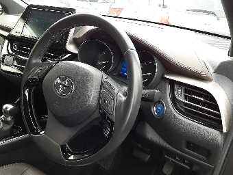 TOYOTA C-HR 2019 Image 7