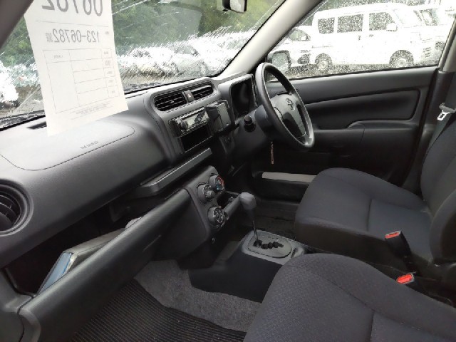 TOYOTA SUCCEED 2018 Image 20