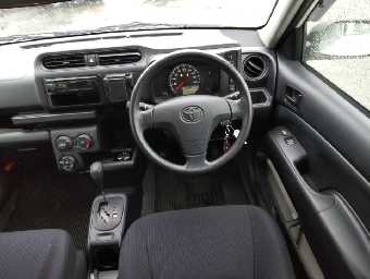 TOYOTA SUCCEED 2018 Image 8