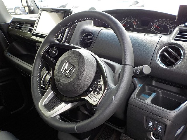 HONDA N-BOX CUSTOM 2019 Image 23