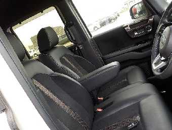 HONDA N-BOX CUSTOM 2019 Image 21