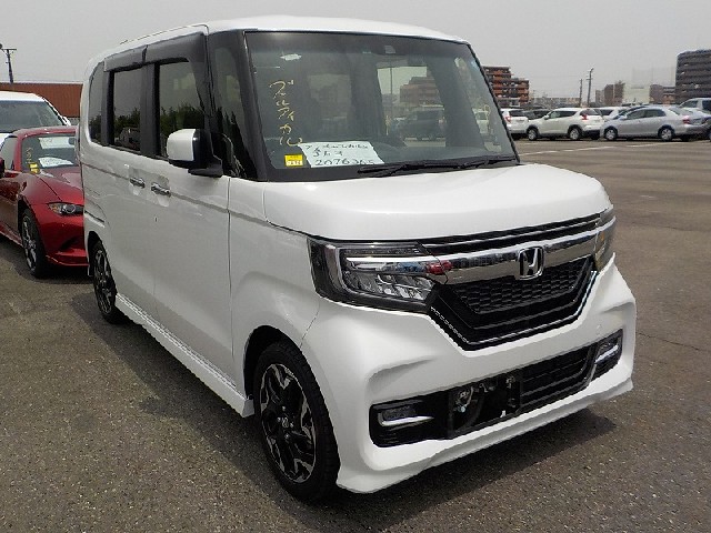 HONDA N-BOX CUSTOM 2019 Image 30
