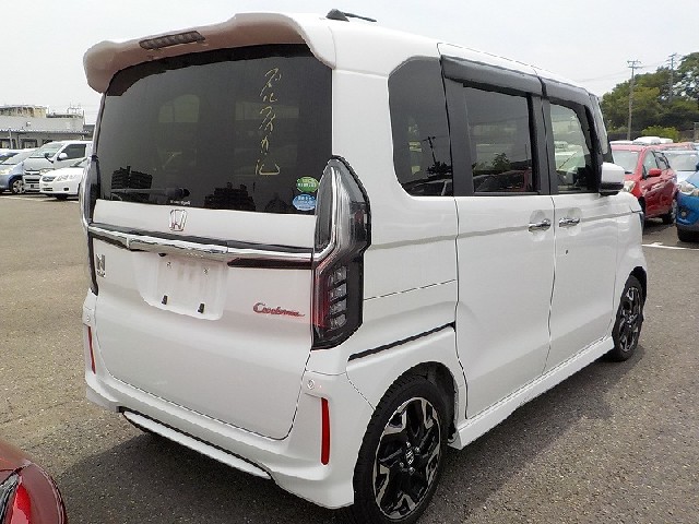 HONDA N-BOX CUSTOM 2019 Image 33