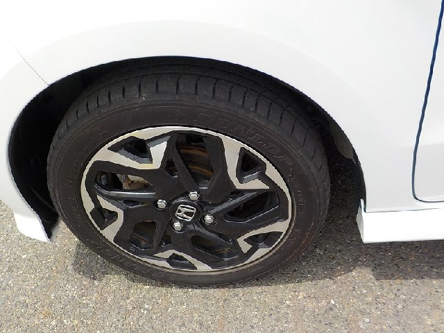 HONDA N-BOX CUSTOM 2019 Image 34