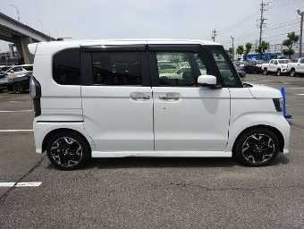 HONDA N-BOX CUSTOM 2019 Image 8