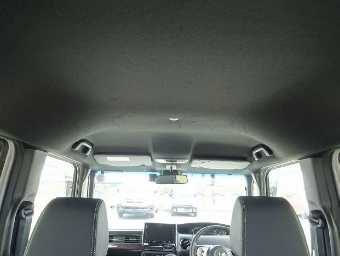 HONDA N-BOX CUSTOM 2019 Image 10