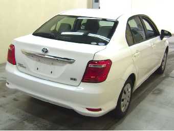 TOYOTA COROLLA AXIO 2017 Image 2