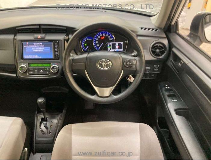 TOYOTA COROLLA AXIO 2017 Image 6