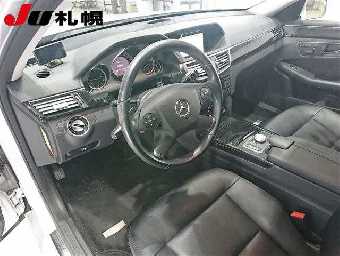 MERCEDES BENZ E CLASS 2011 Image 3