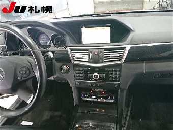 MERCEDES BENZ E CLASS 2011 Image 6