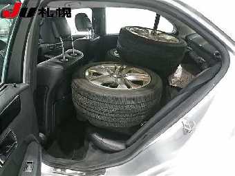 MERCEDES BENZ E CLASS 2011 Image 7