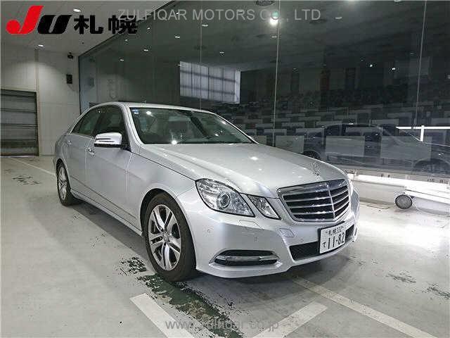 MERCEDES BENZ E CLASS 2011 Image 8