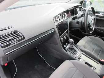 VOLKSWAGEN GOLF 2019 Image 9