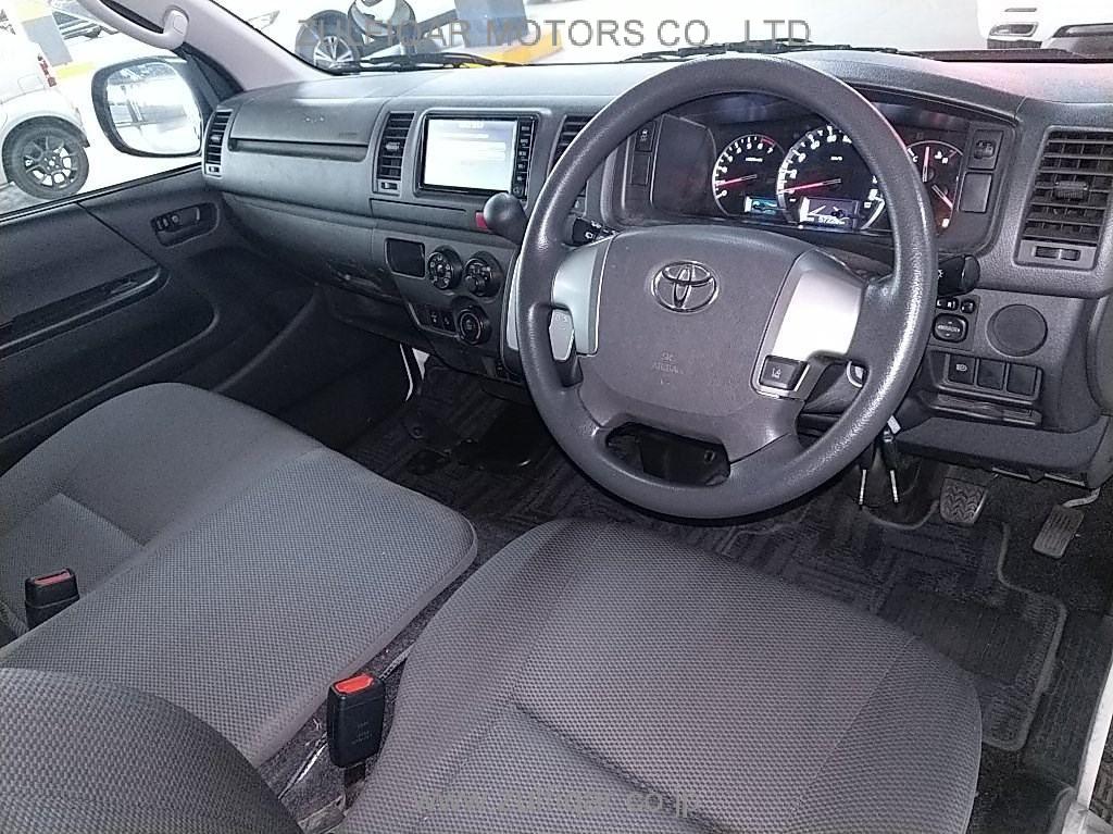 TOYOTA HIACE 2018 Image 3