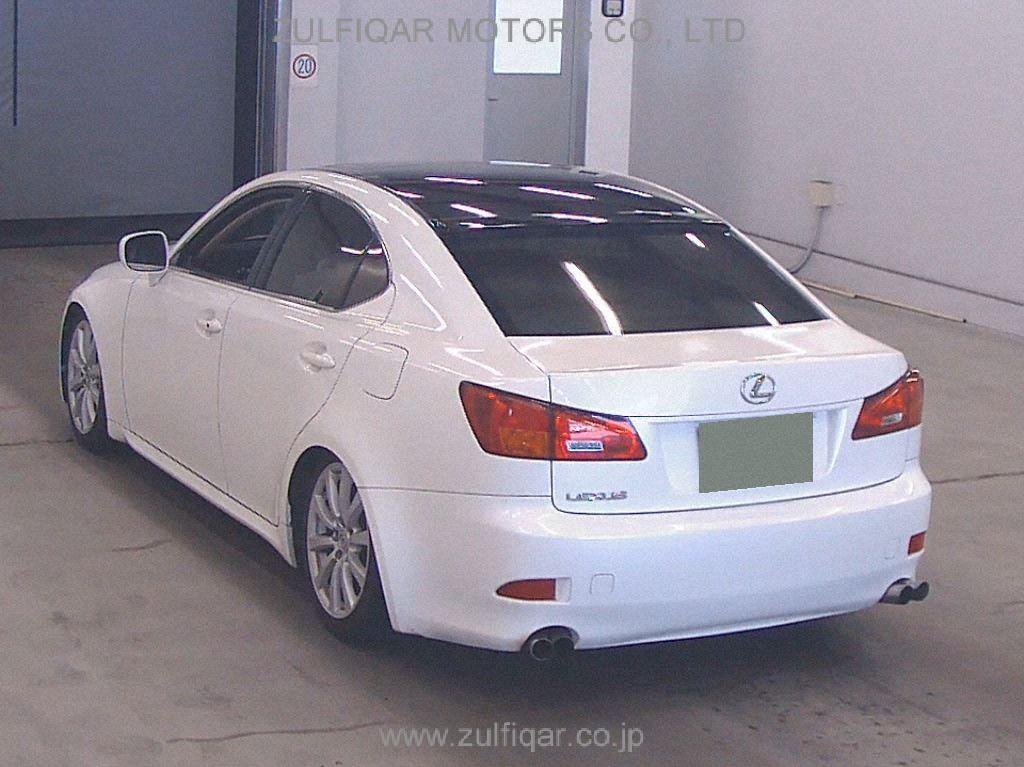 LEXUS IS 2014 Image 2