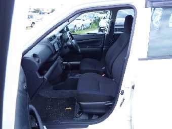 TOYOTA PROBOX 2018 Image 13