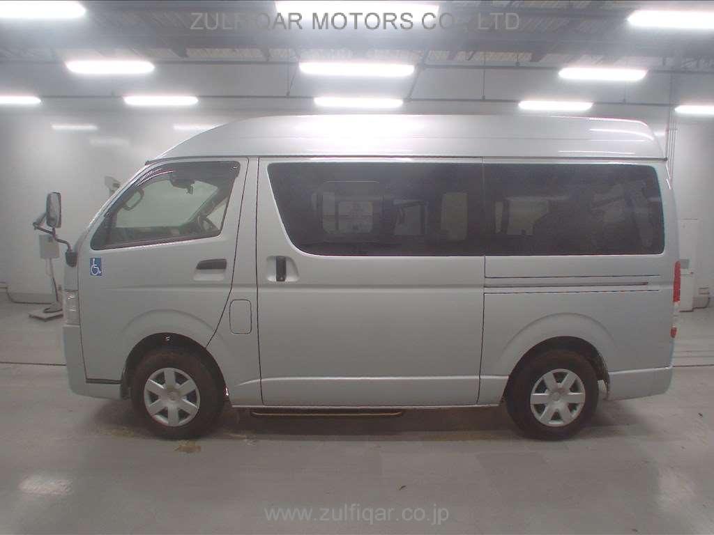 TOYOTA HIACE 2018 Image 4