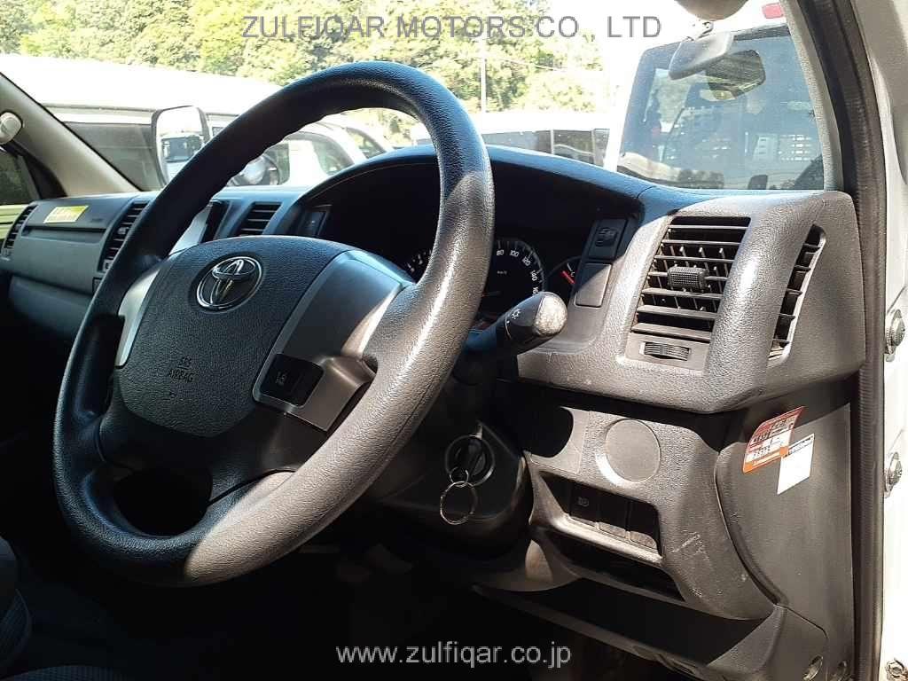 TOYOTA HIACE 2018 Image 7