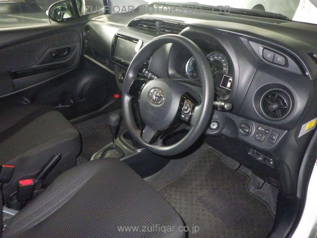 TOYOTA VITZ 2018 Image 5