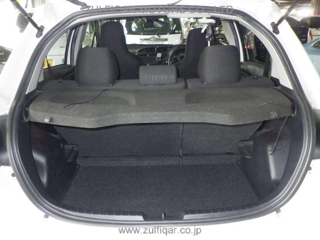 TOYOTA VITZ 2018 Image 8