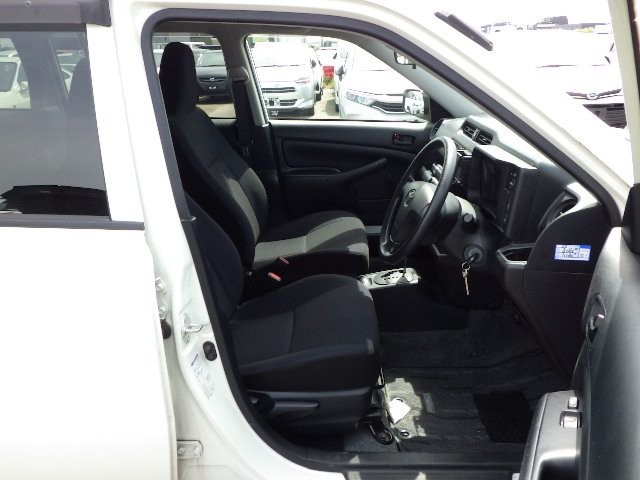 TOYOTA PROBOX 2018 Image 25