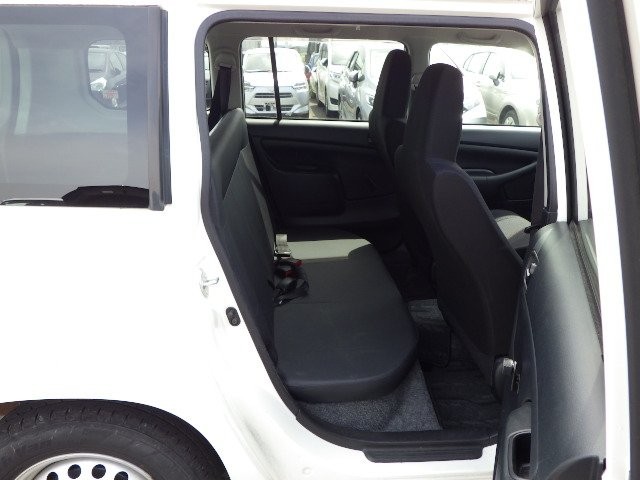 TOYOTA PROBOX 2018 Image 27