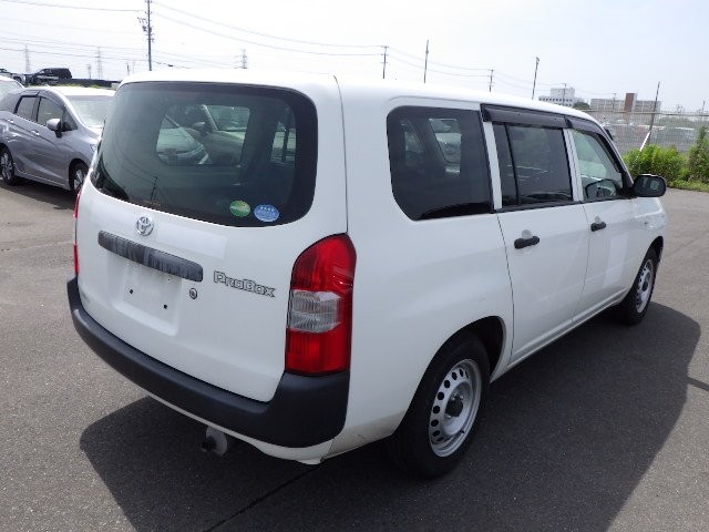TOYOTA PROBOX 2018 Image 32